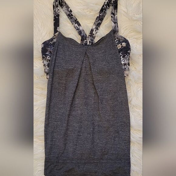 Lululemon Floral Tank Size 6 Like New - Picture 1 of 9